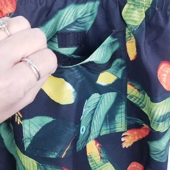 Old Navy Birds of Paradise Men's Swim Trunks NWT - Picture 9 of 10